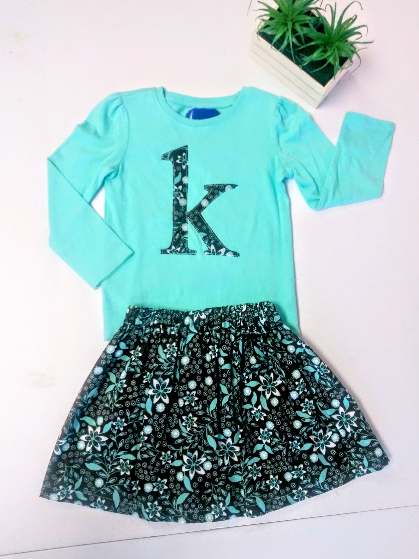 Girl's 2-piece Skirt Set