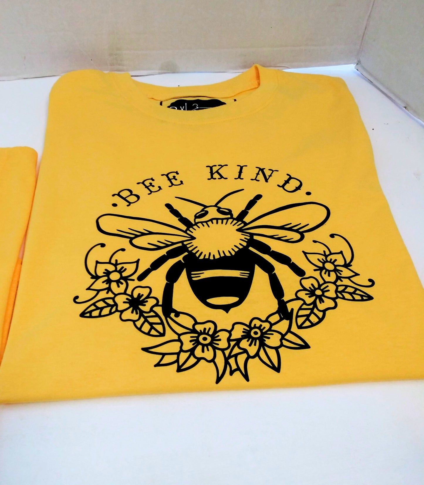 Mother and Daughter Matching T-Shirt Bee Kind Matching Set