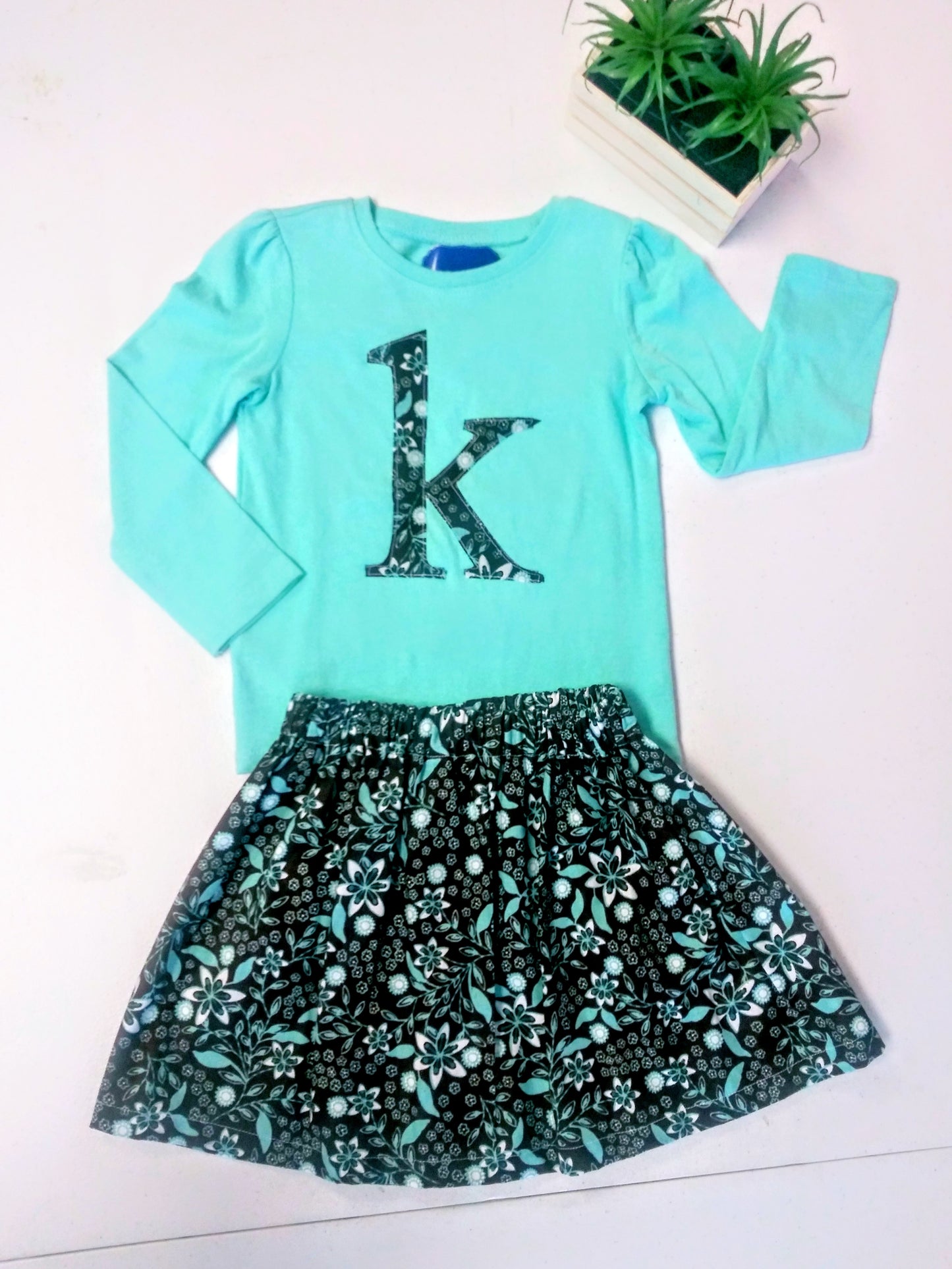 Girl's 2-piece Skirt  Set